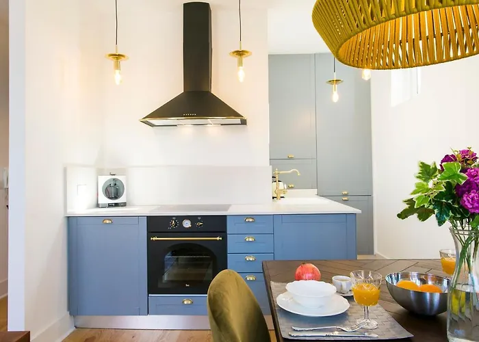 2 Beautiful Suites Upscale Flat Embracing Tejo!