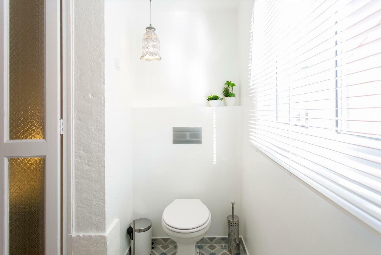 2 Beautiful Upscale Flat Embracing Tejo! Appartement Lissabon