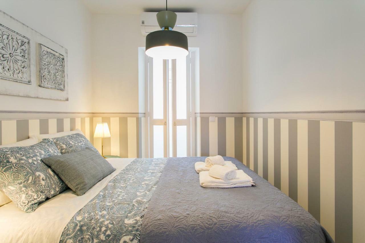 2 Beautiful Upscale Flat Embracing Tejo! * Lissabon